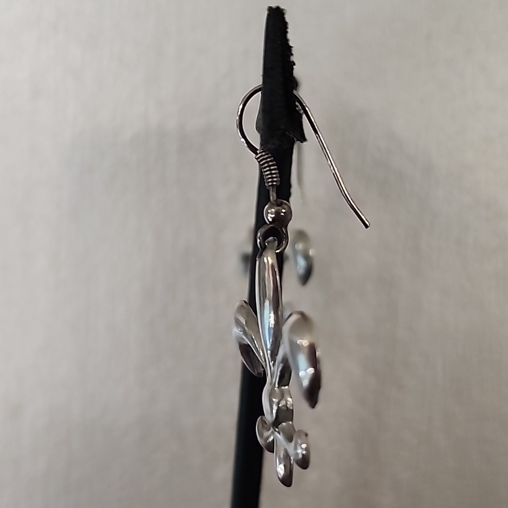 Silver Steel Fleur-de-Lis Dangling Hook Earrings Hand Crafted - Picture 4 of 6